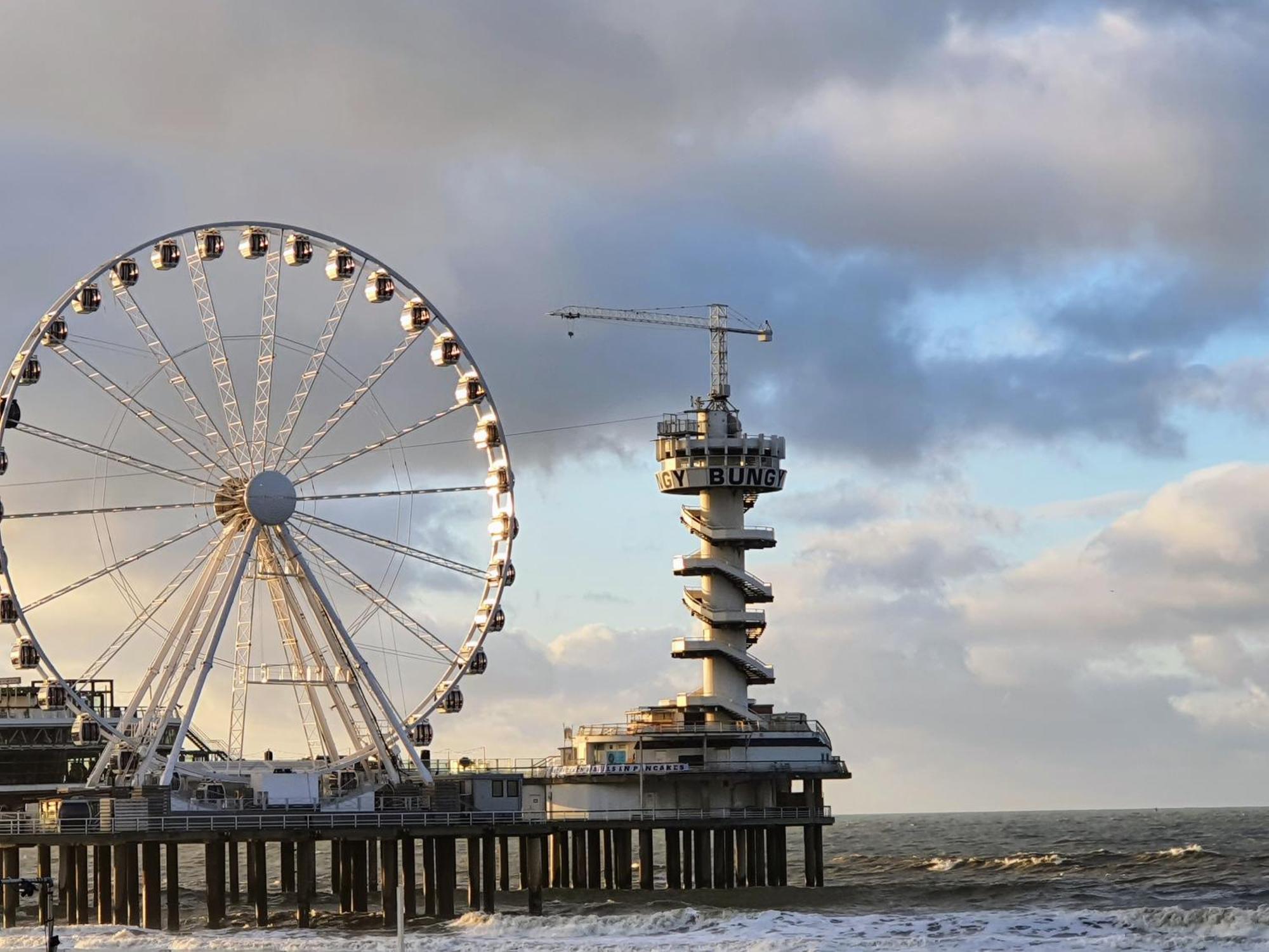 Bluebeach Scheveningen L'Aia Esterno foto
